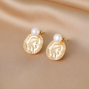 Ramona - Pendientes Elegantes de Perlas Naturales de 18K con Monedas