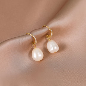 White Anna - Pendientes clásicos de perlas naturales con joyas de 18 quilates