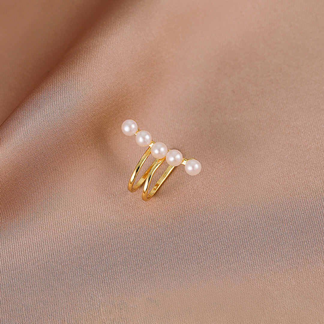 Meline - 18K Daily Natural Pearl Ear Clip