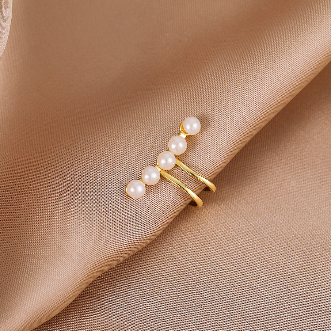 Meline - 18K Daily Natural Pearl Ear Clip