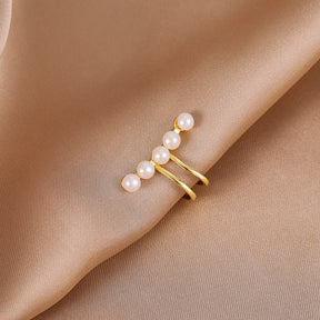 Meline - 18K Daily Natural Pearl Ear Clip