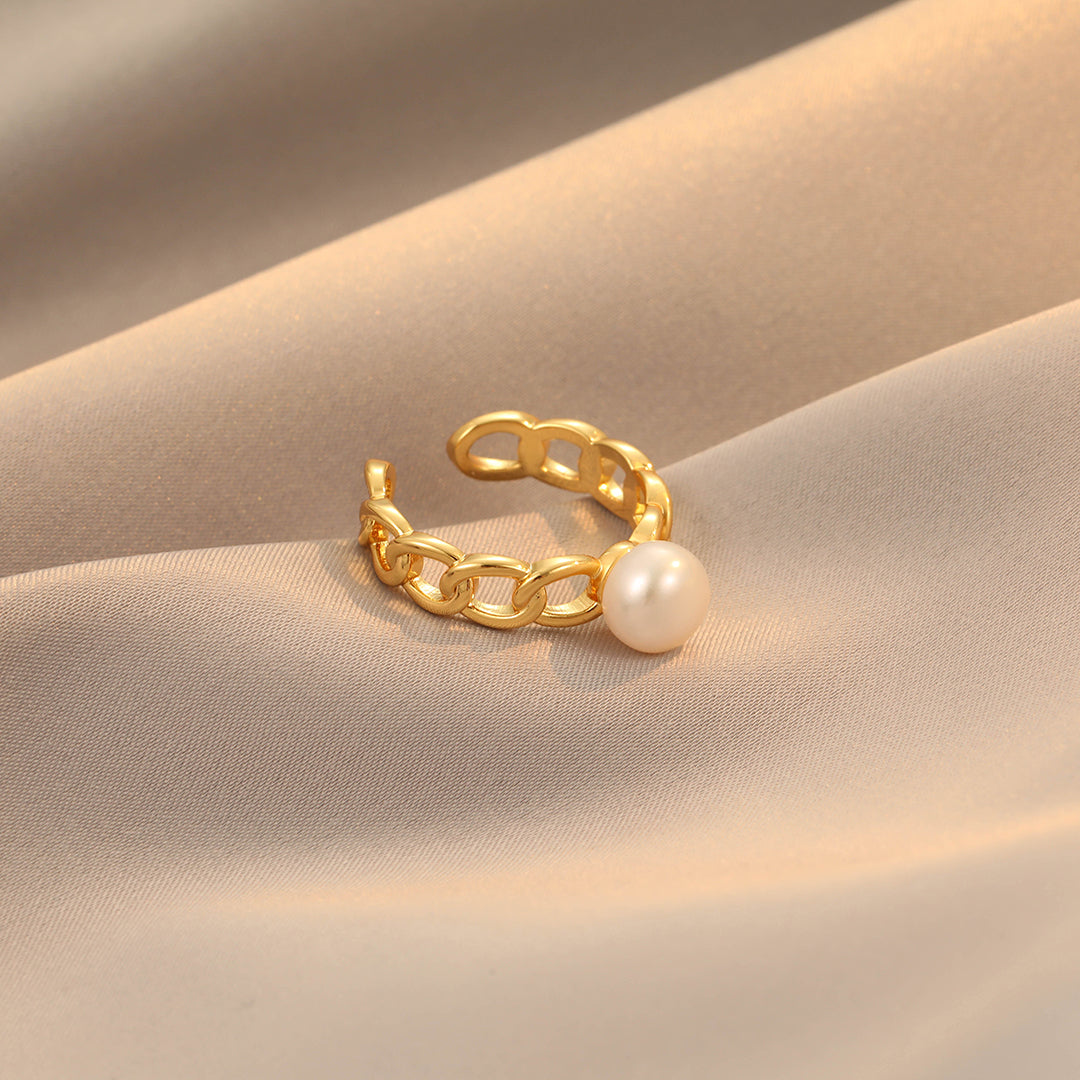 Anita - 18K Modern Natural Pearl Ring