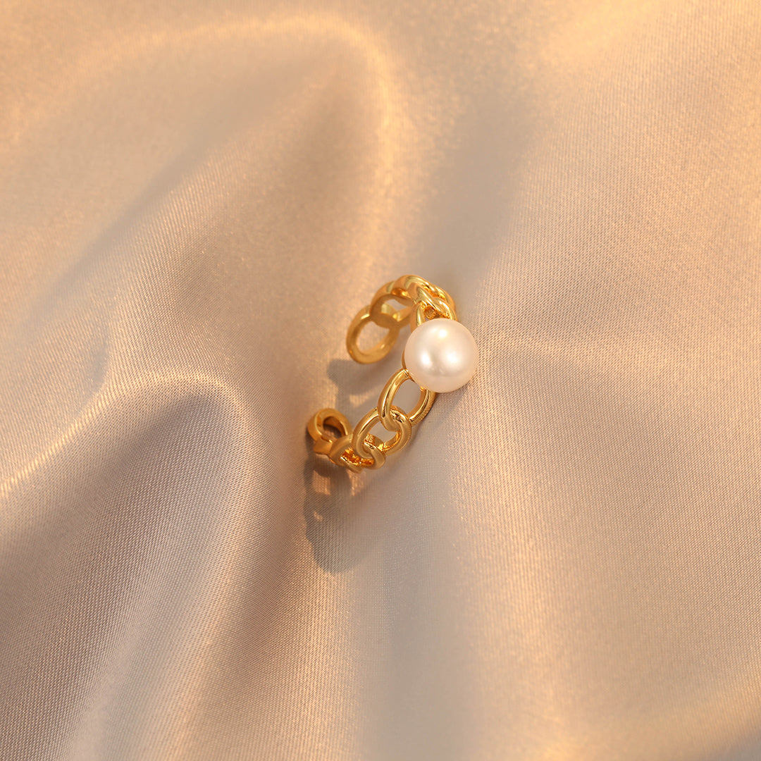 Anita - 18K Modern Natural Pearl Ring