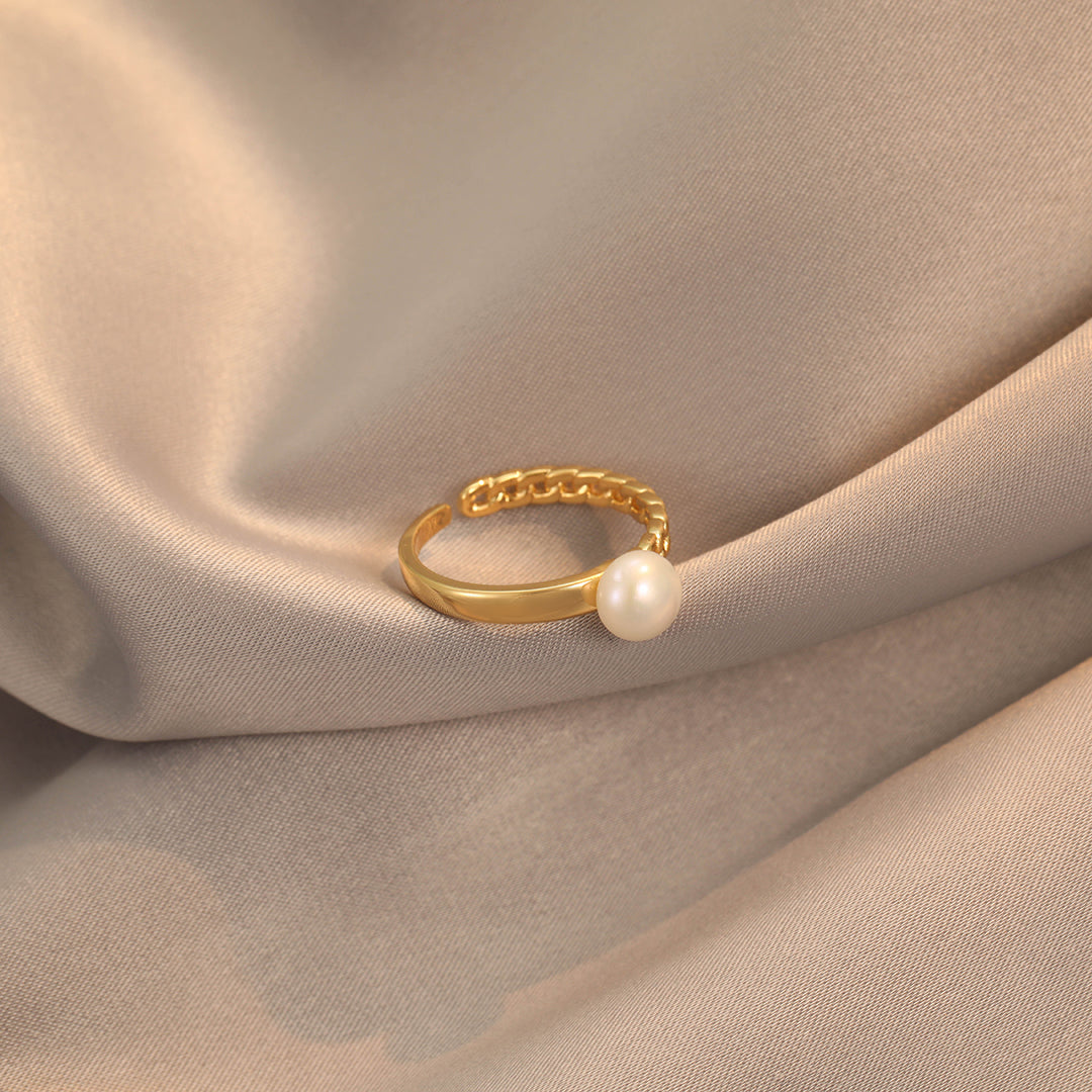 Karisa - 18K Modern Natural Pearl Ring