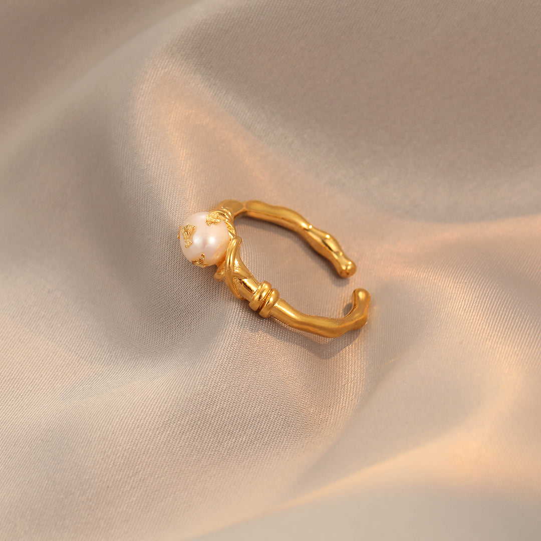 Eloise - 18K Classic Gold Foil Natural Pearl Ring