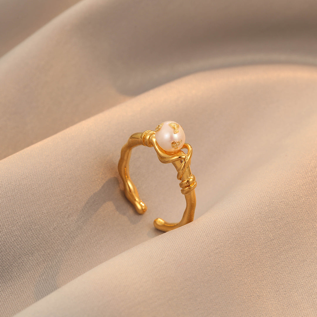 Eloise - 18K Classic Gold Foil Natural Pearl Ring