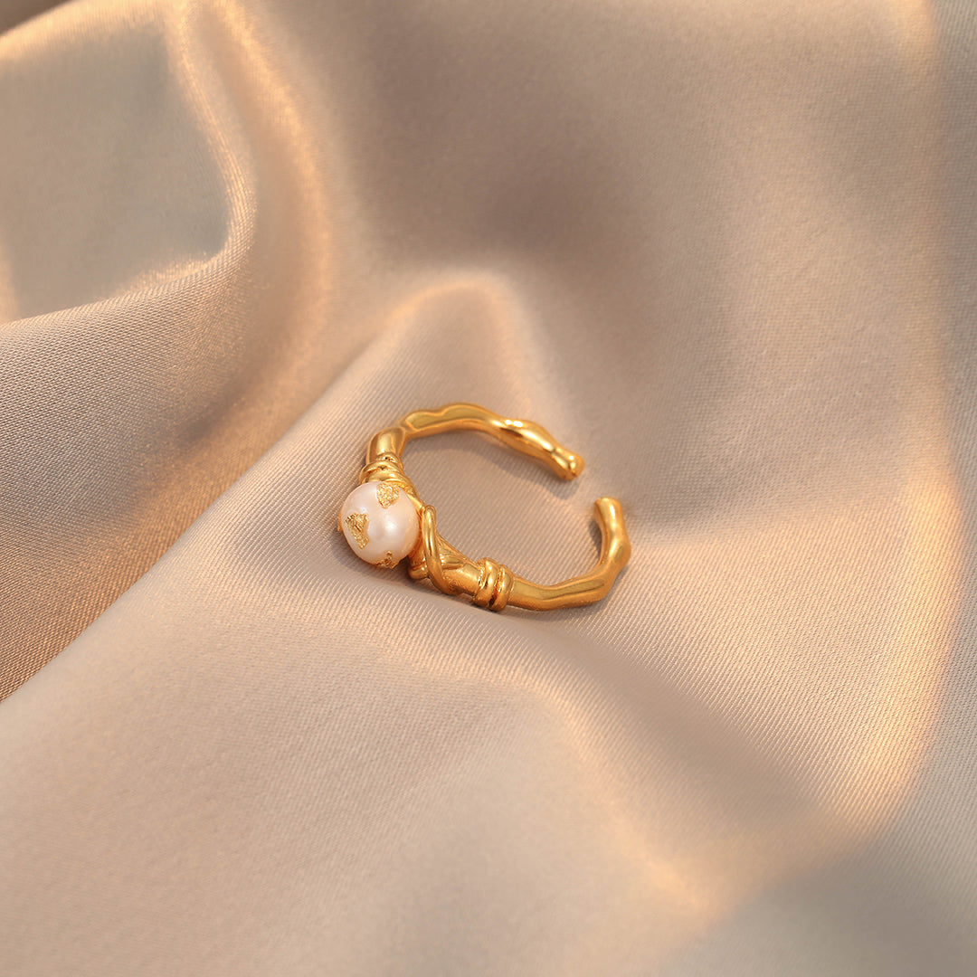 Eloise - 18K Classic Gold Foil Natural Pearl Ring