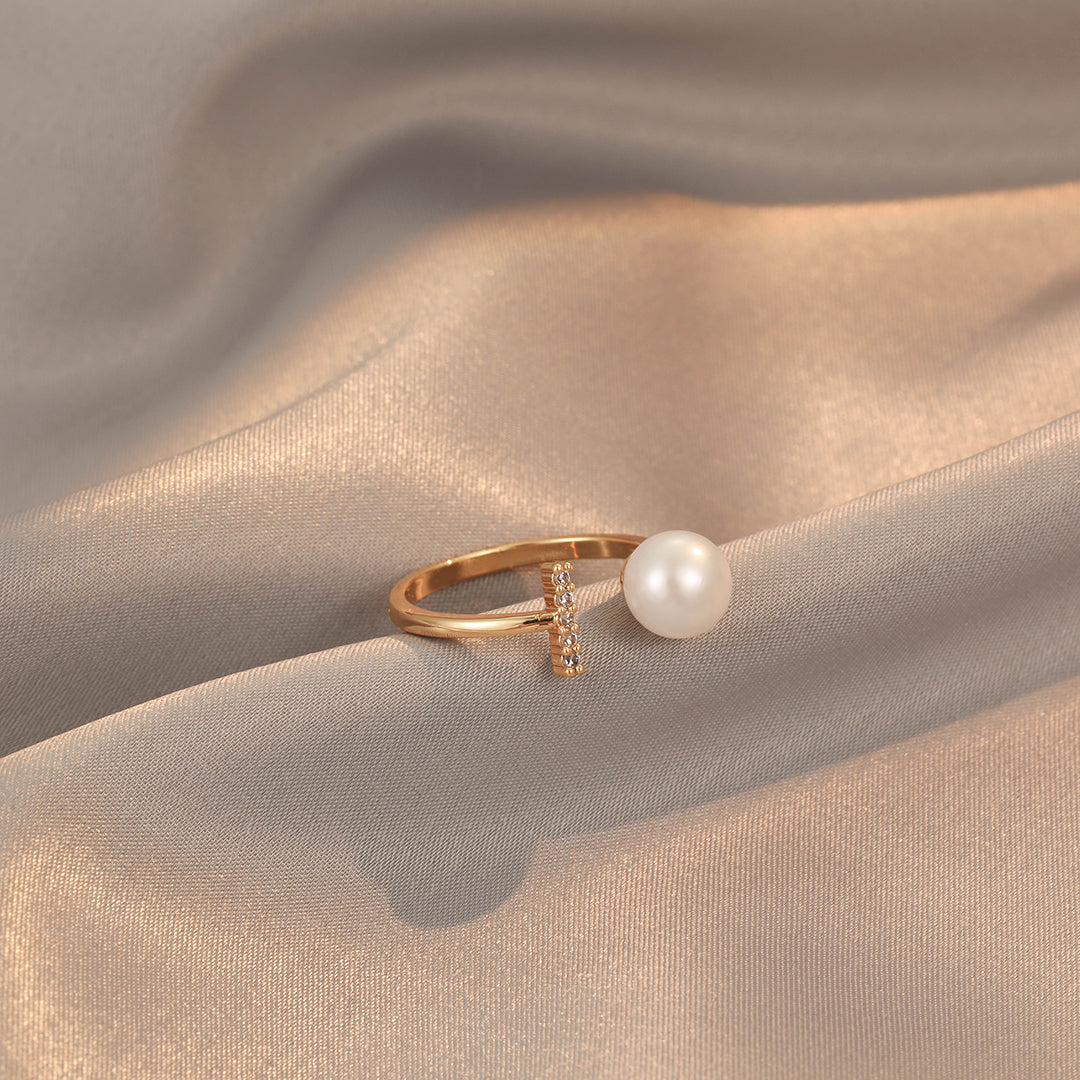 Hestia - 18K Bejeweled Modern Natural Pearl Ring