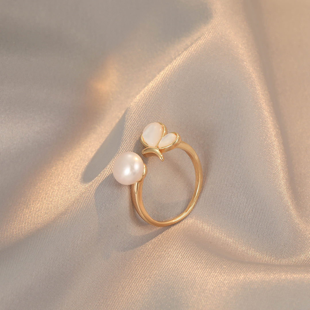 Melissa - 18K Cute Natural Pearl & Mother-of-Pearl Half Butterfly Ring