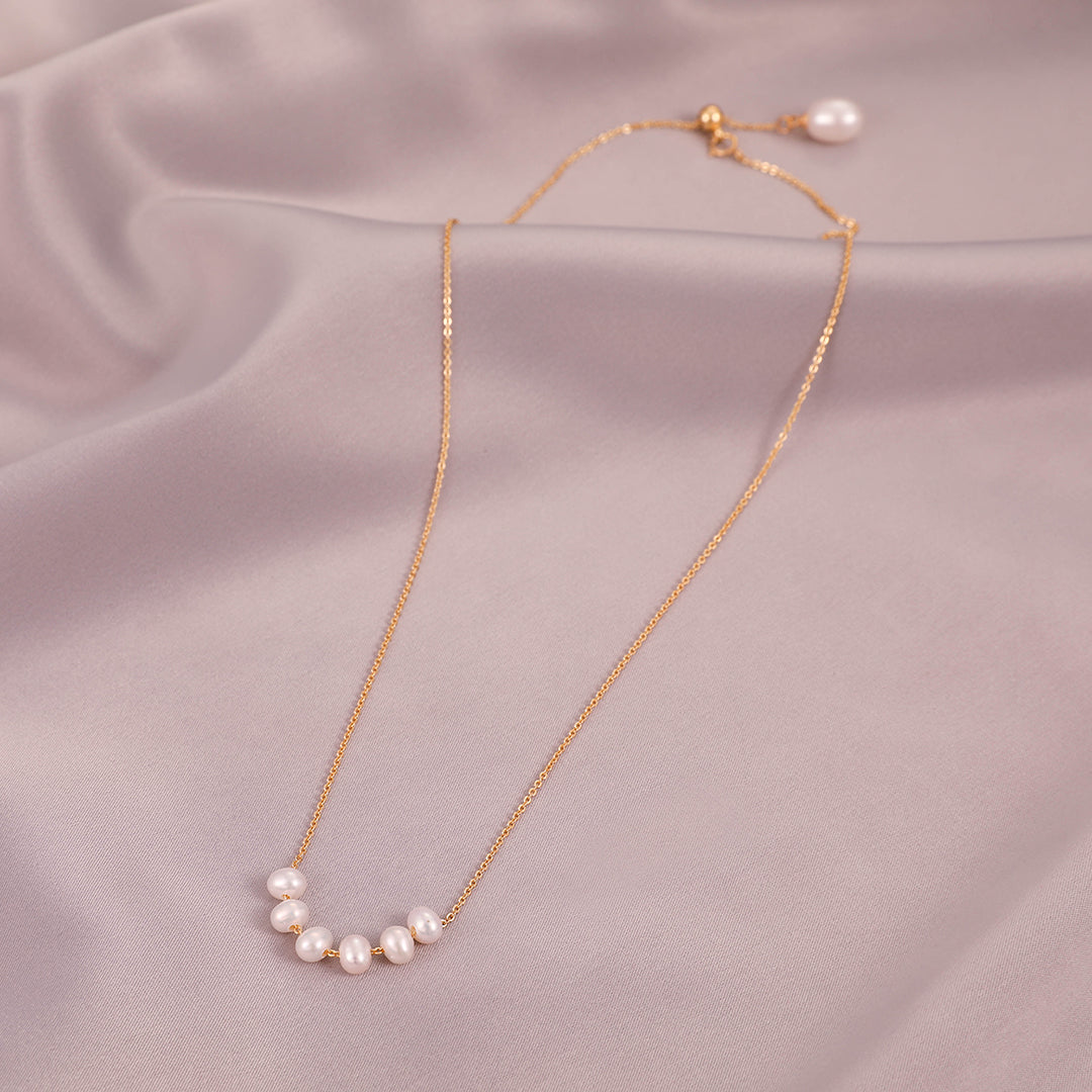 Freya - 18K Dainty Natural Pearls Pendant Necklace