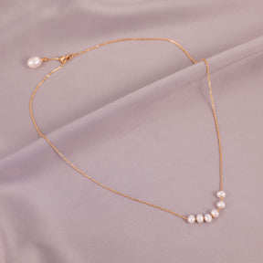 Freya - 18K Dainty Natural Pearls Pendant Necklace