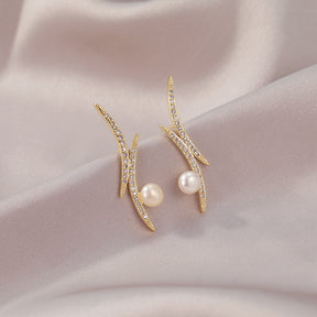 Noa - 18K Bejeweled Modern Natural Pearl Stud Earrings