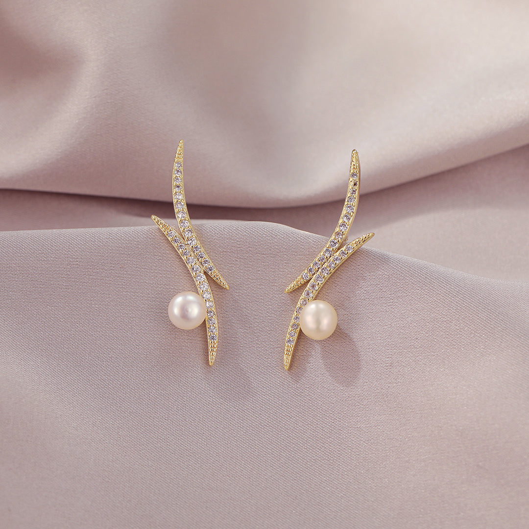 Noa - 18K Bejeweled Modern Natural Pearl Stud Earrings