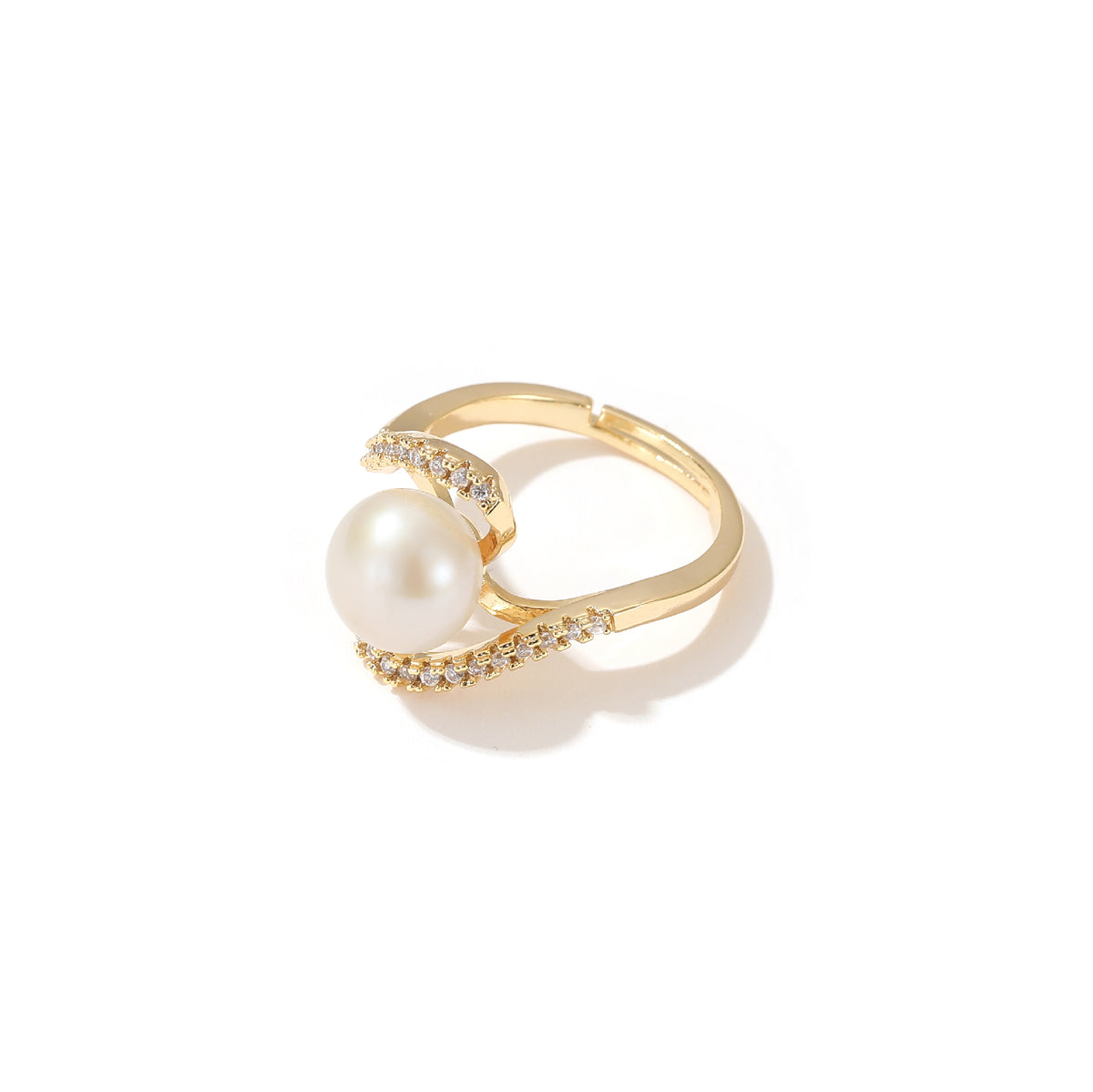 Hera - 18K Bejeweled Stunning Natural Pearl Ring