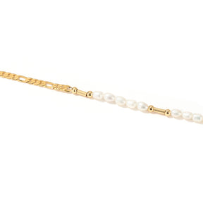 Carolina - 18K Dainty Natural Pearls Bracelet with Delicate Chain