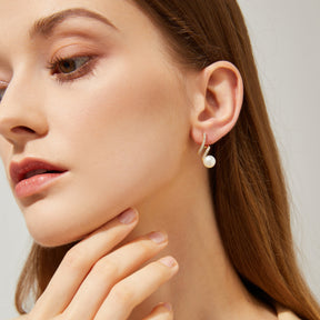 Brooklyn - Aretes de perlas naturales brillantes con joyas de 18 quilates