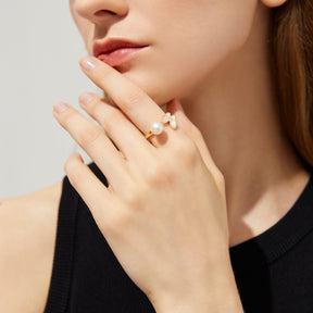 Maia - 18K Dainty Natural Pearl & Mother-of-Pearl Butterfly Ring